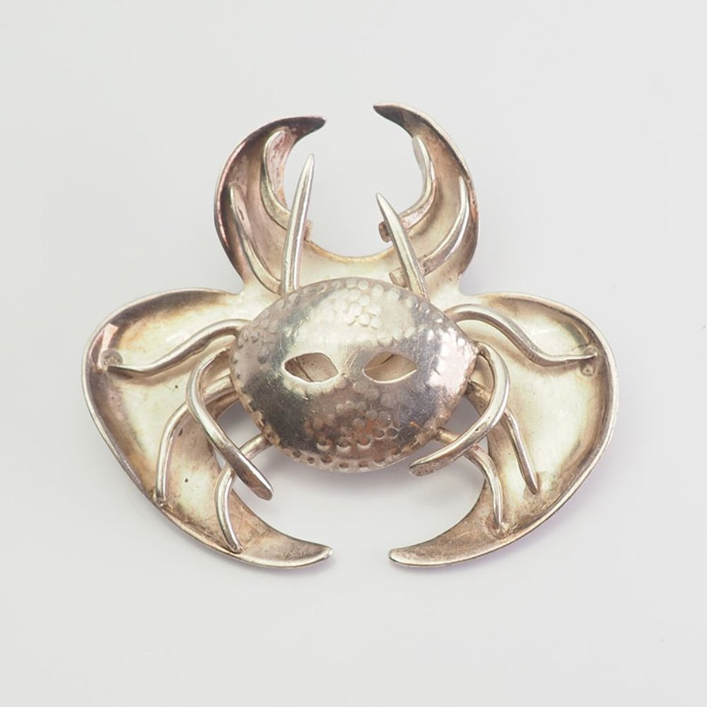 Amazing vintage sterling silver detailed crab animal marine pendant